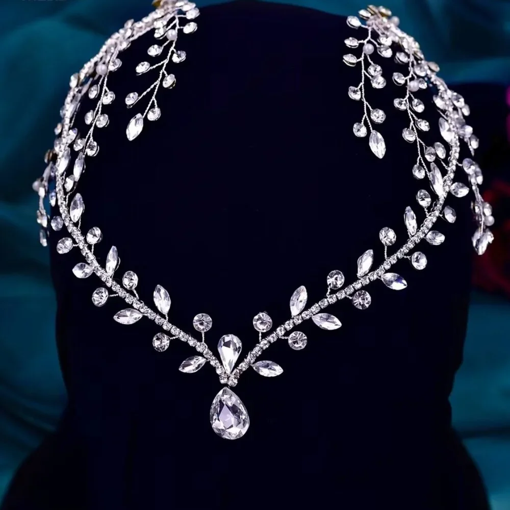 The Moonlit Enchantment Bridal Set - Picture 4 of 16